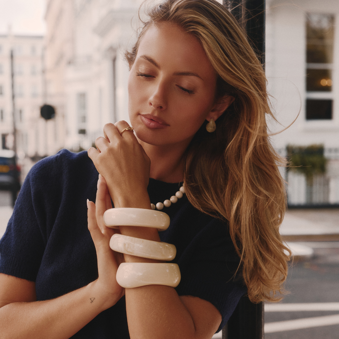CASHEW ROUNDED BANGLE