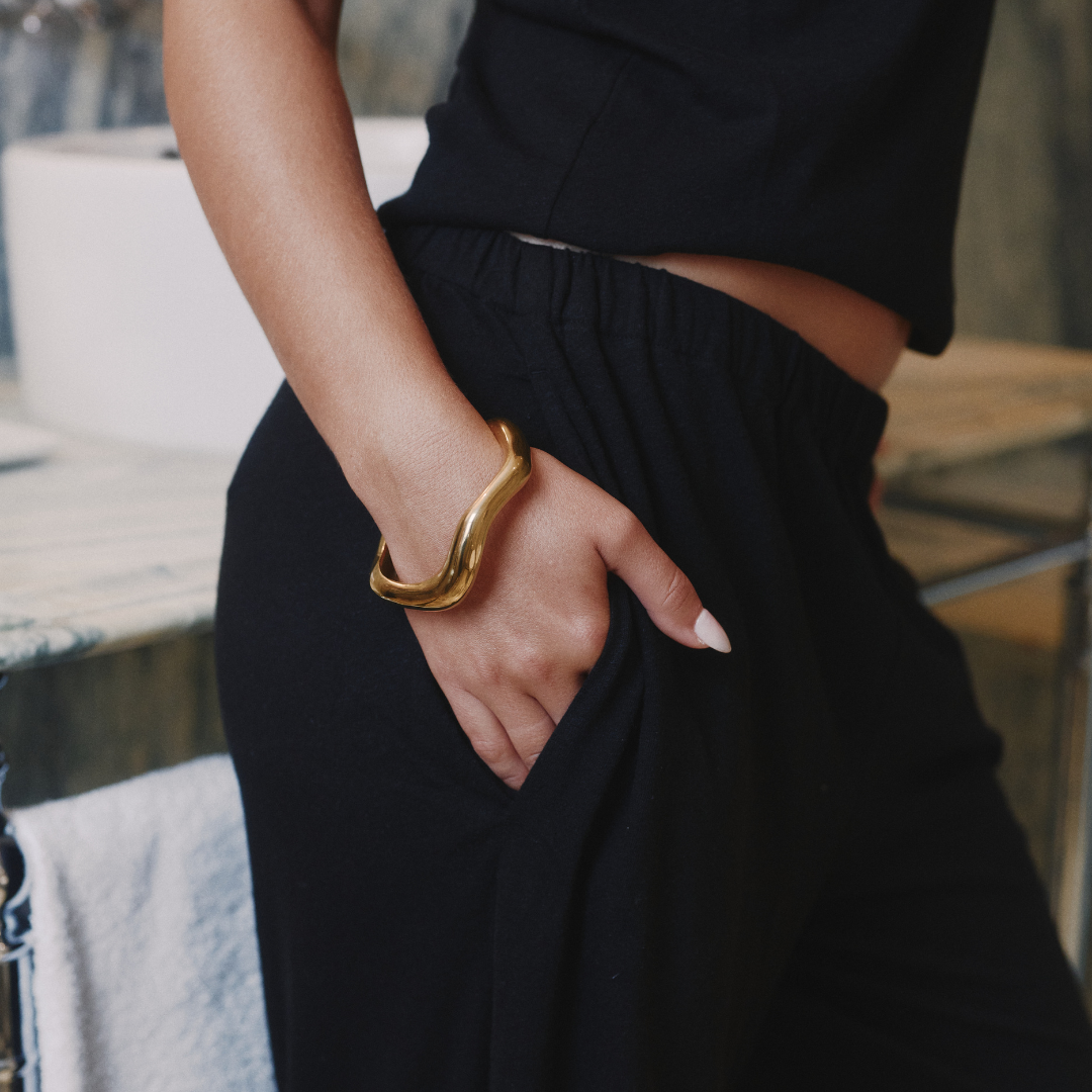 SCULPTURAL OPEN BRACELET