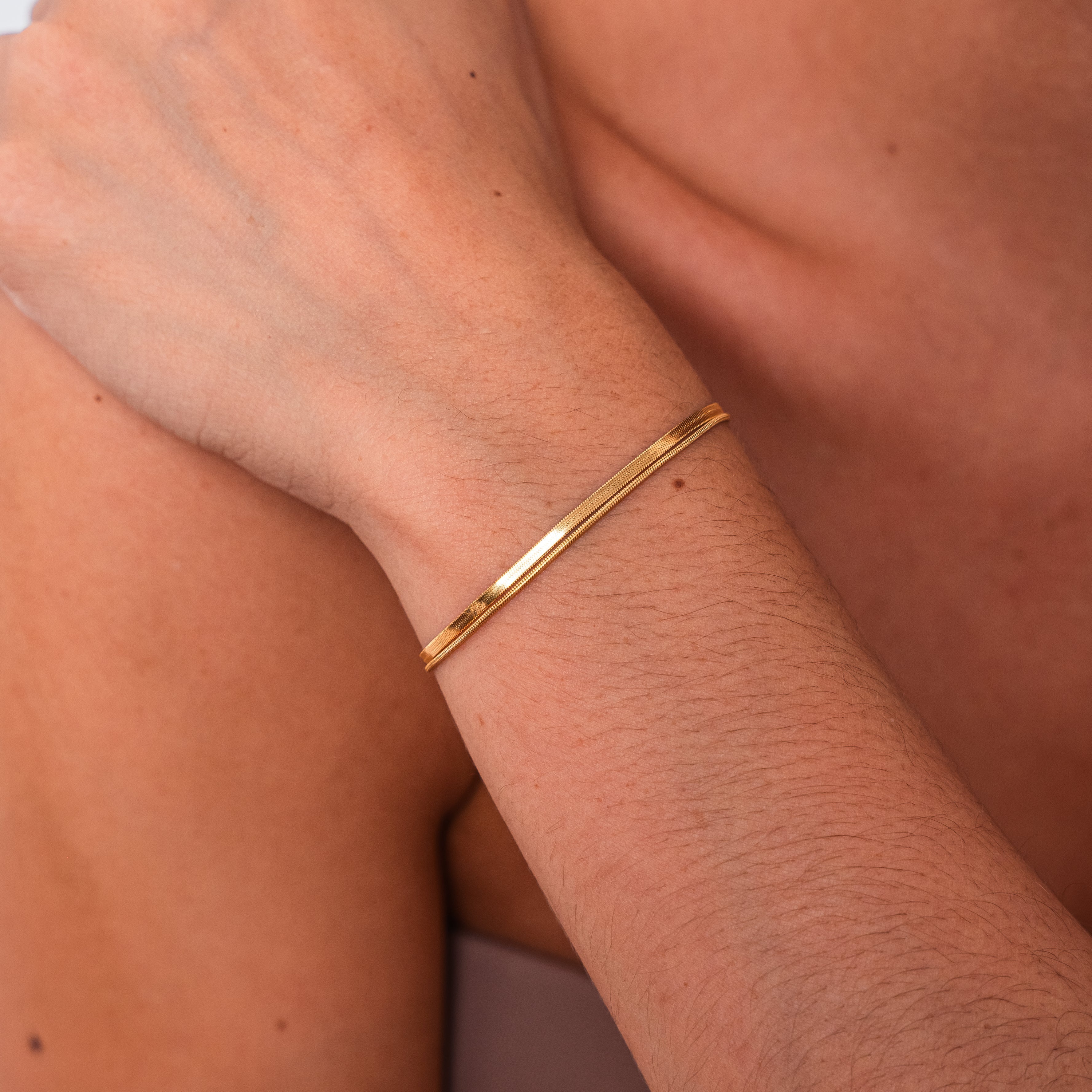 Schlangen-inspiriertes Sarya-Armband