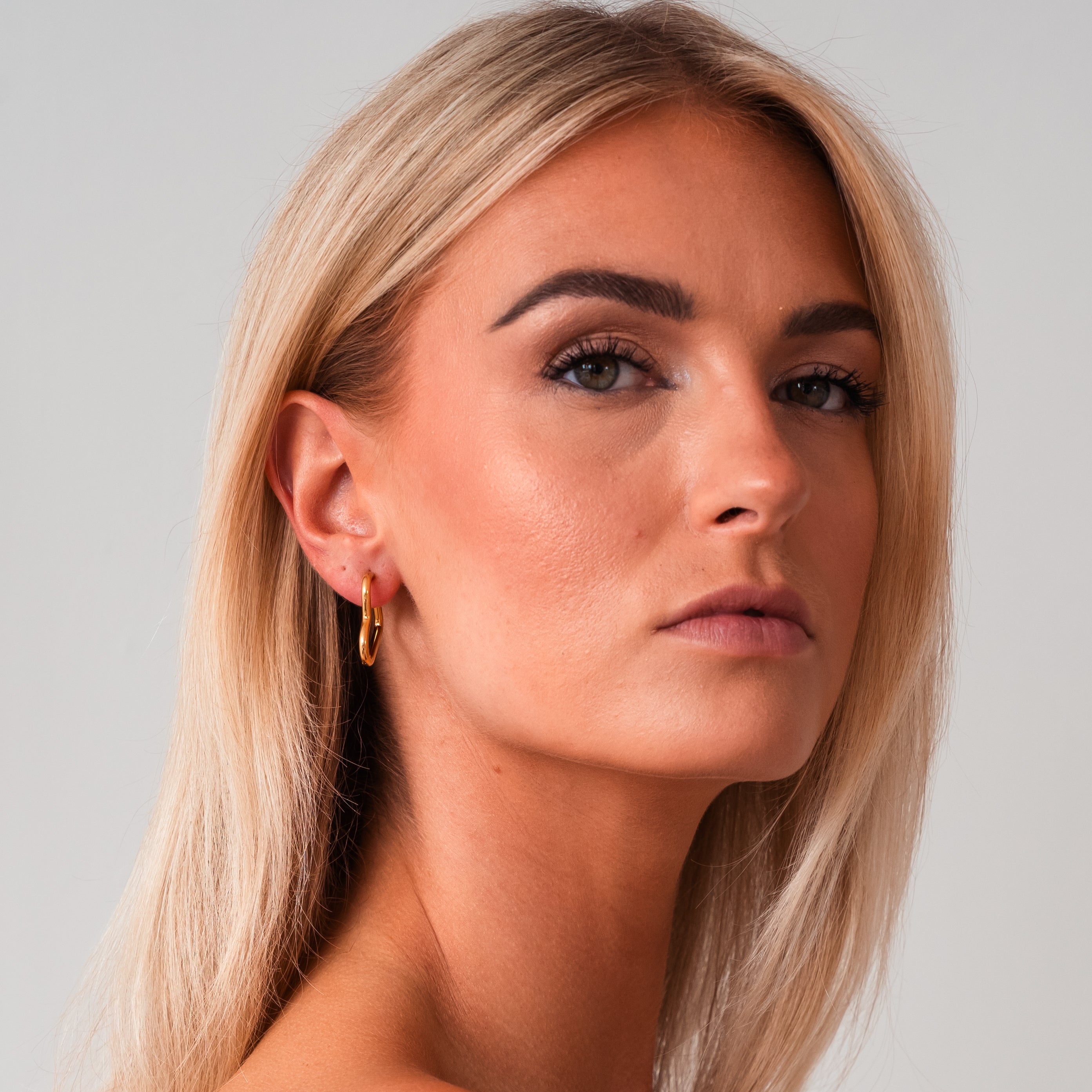 Herzförmige Ohrringe