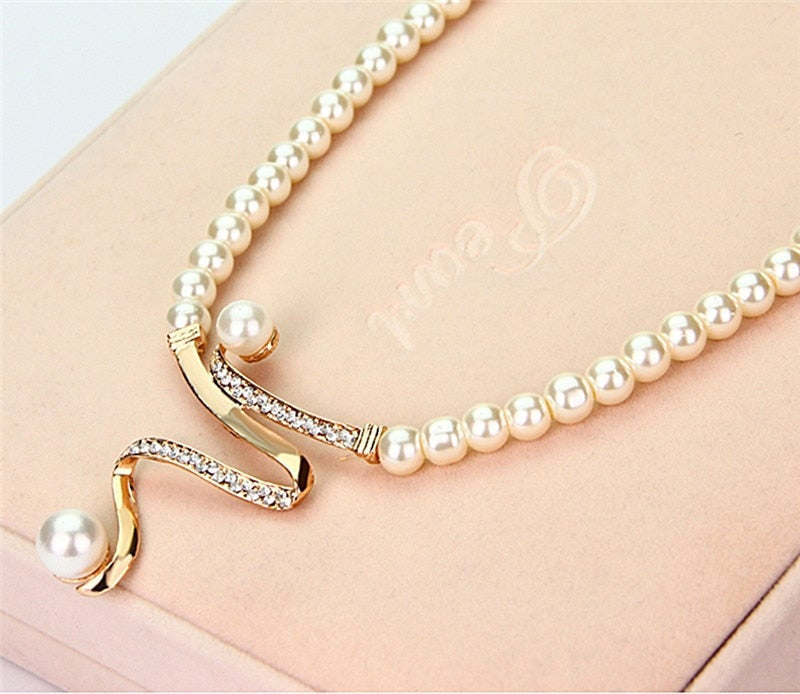 elegant Natural Pearl Set