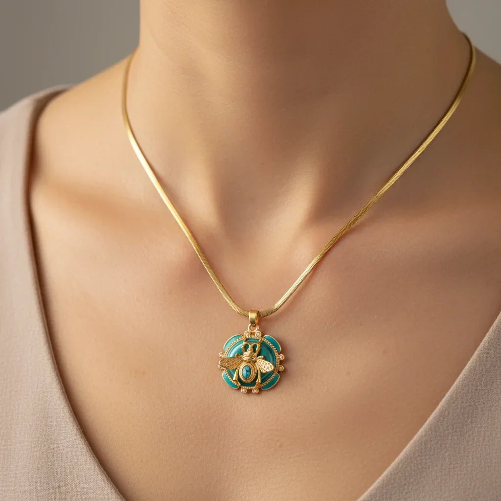 Chic Gold Turquoise Bee Pendant Necklace