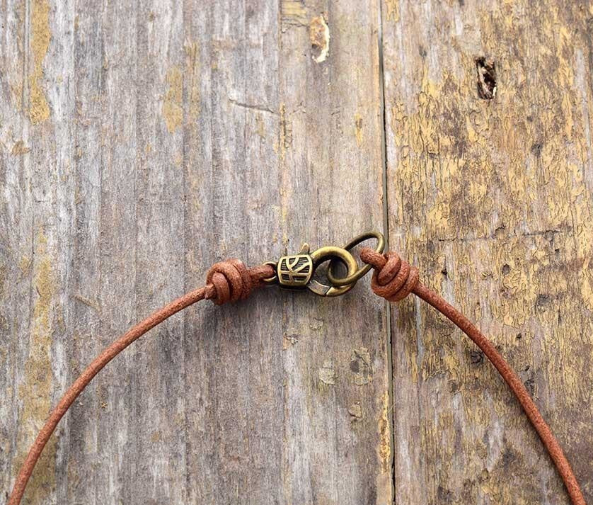 Handmade Leather & Turquoise Bead Choker Necklace™