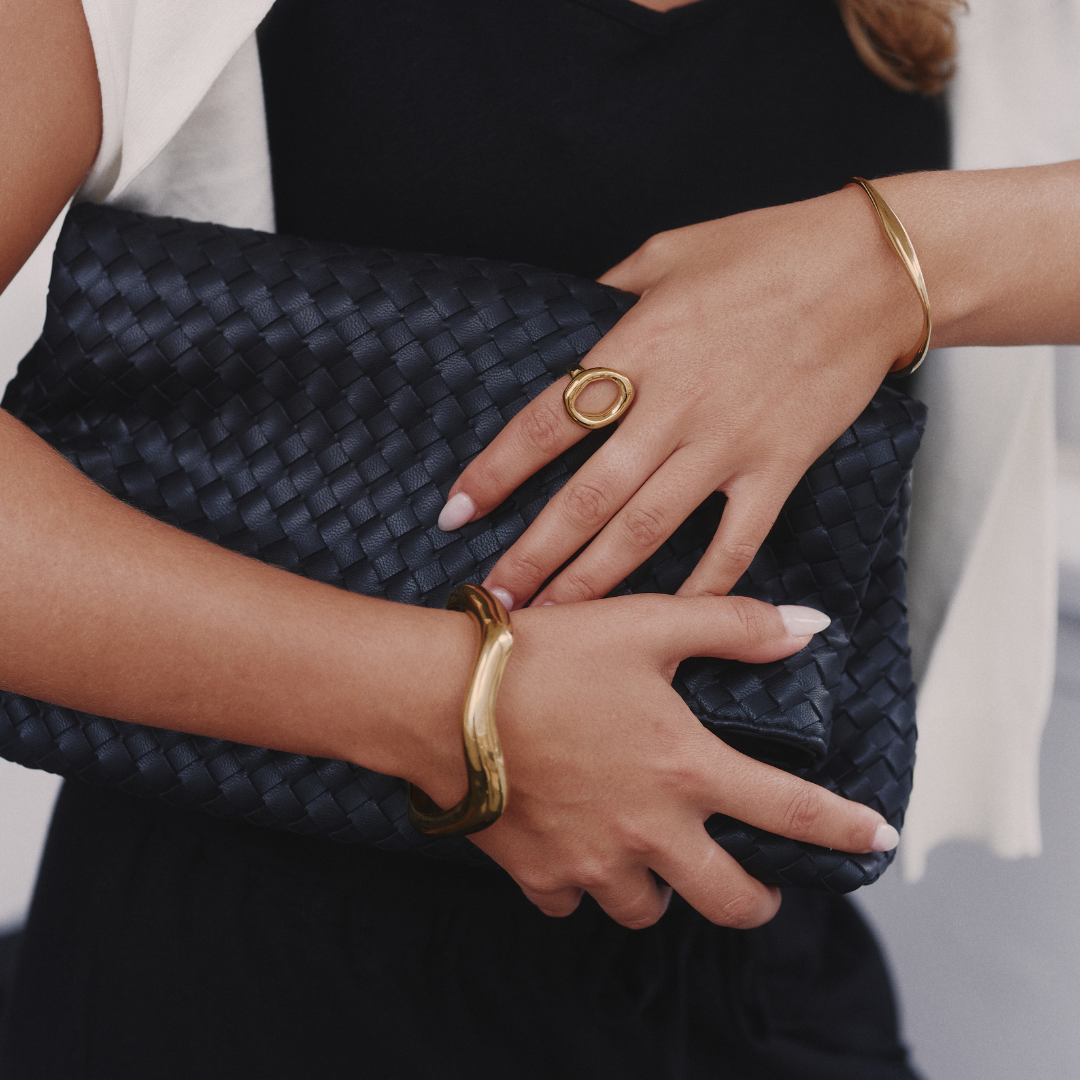 SCULPTURAL OPEN BRACELET