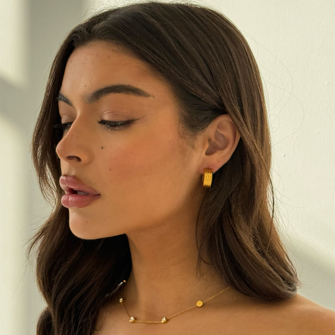 MINI RIBBED HOOPS GOLD