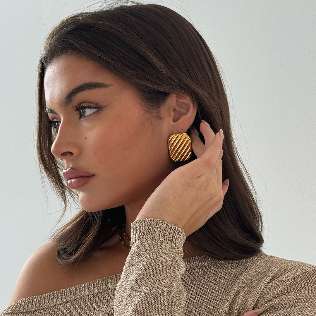 RIBBED EARRINGS GOLD