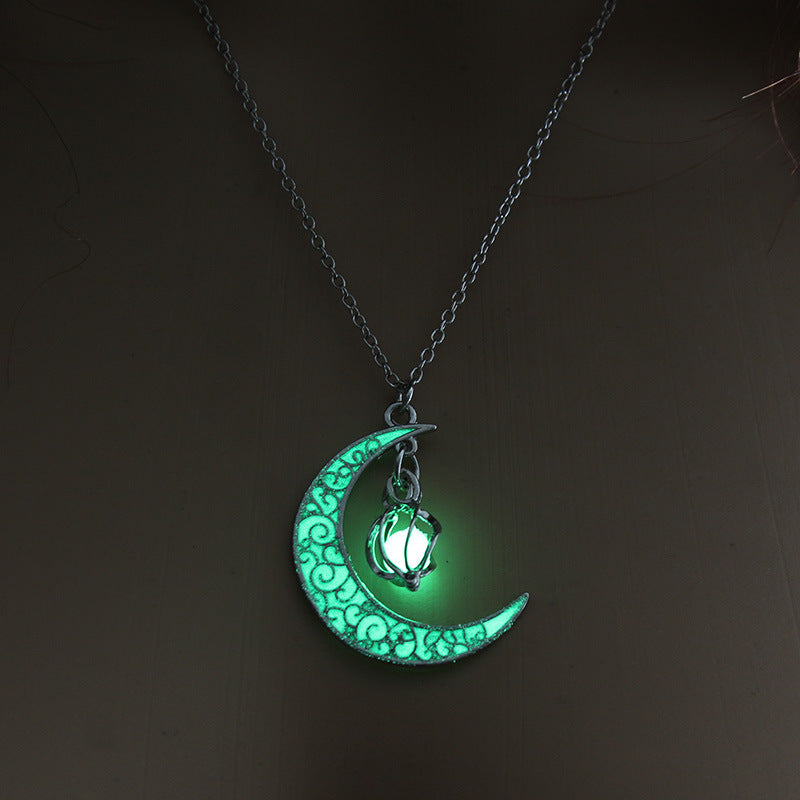 Glowing Pendant Necklace Silver Plated Chain for Women