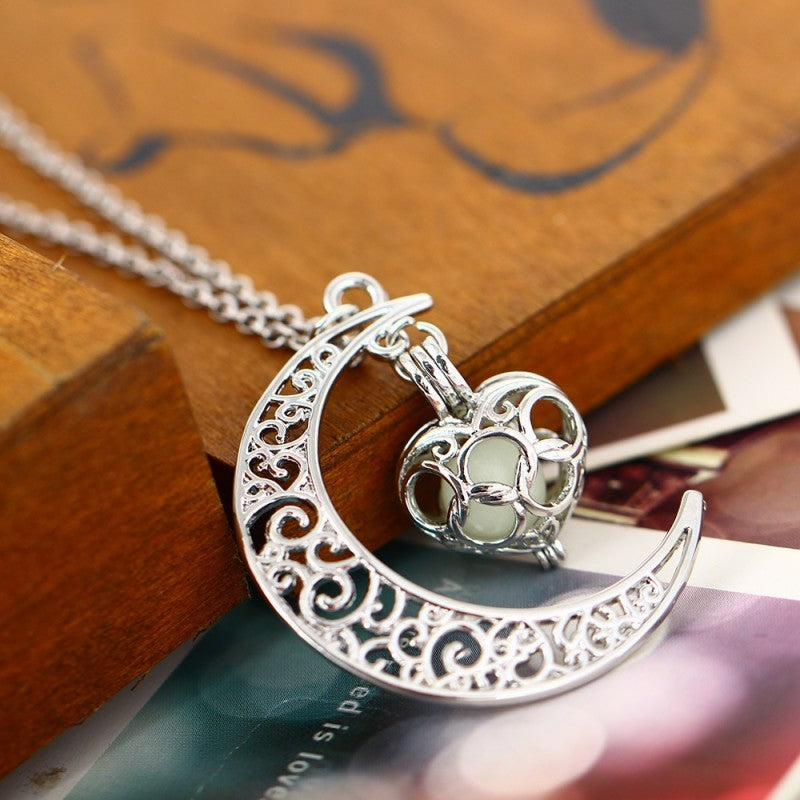 Glowing Pendant Necklace Silver Plated Chain for Women