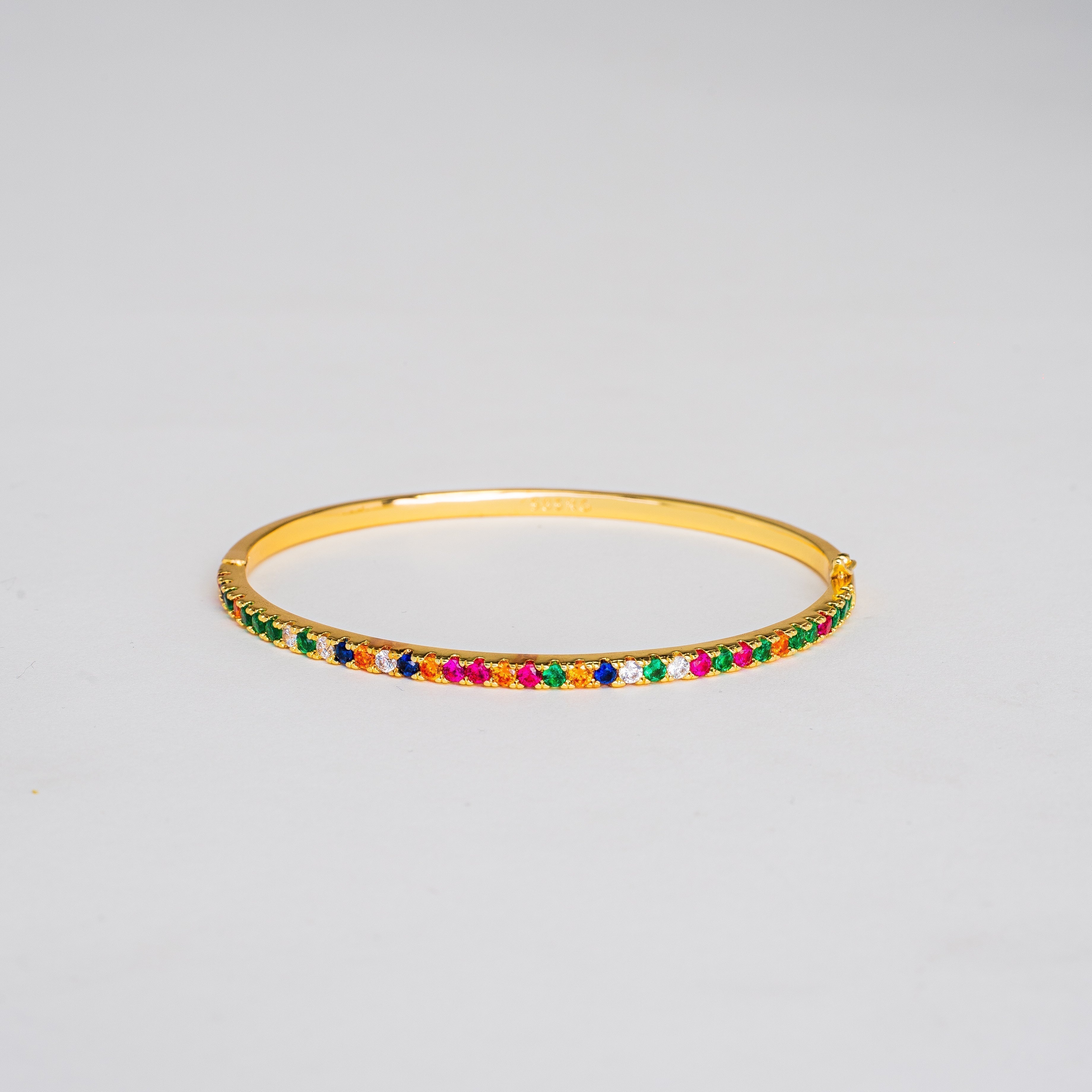 Lebendiger Lila Regenbogen