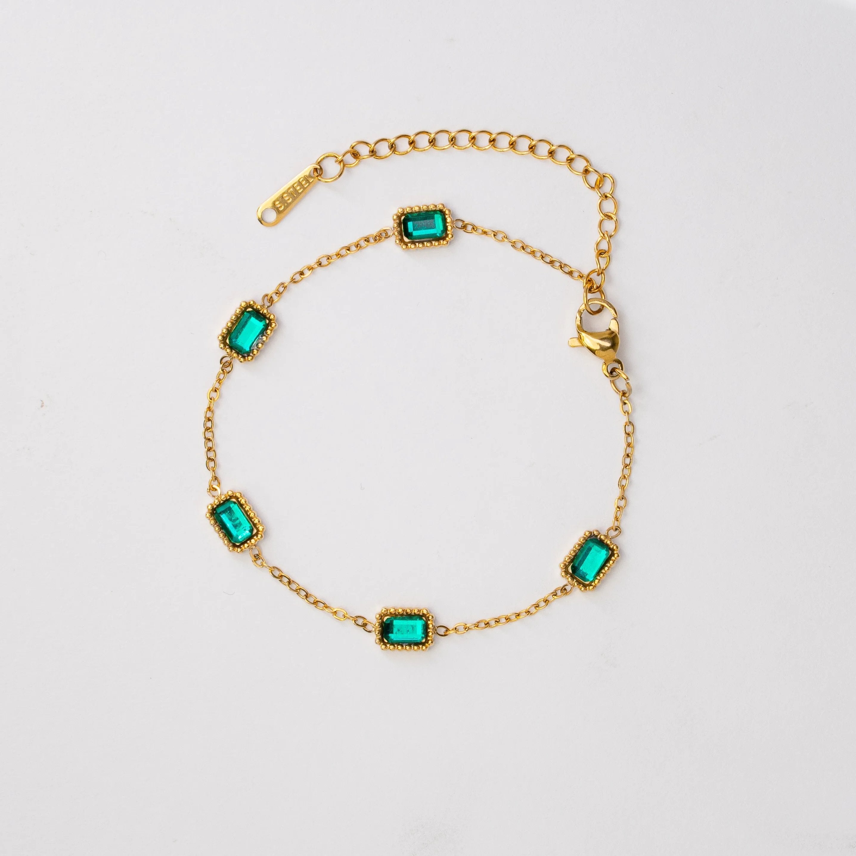 Dreifaltigkeit der Smaragd-Eleganz