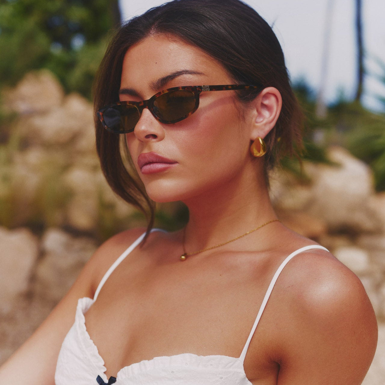 PEBBLE TEAR DROP EARRING GOLD