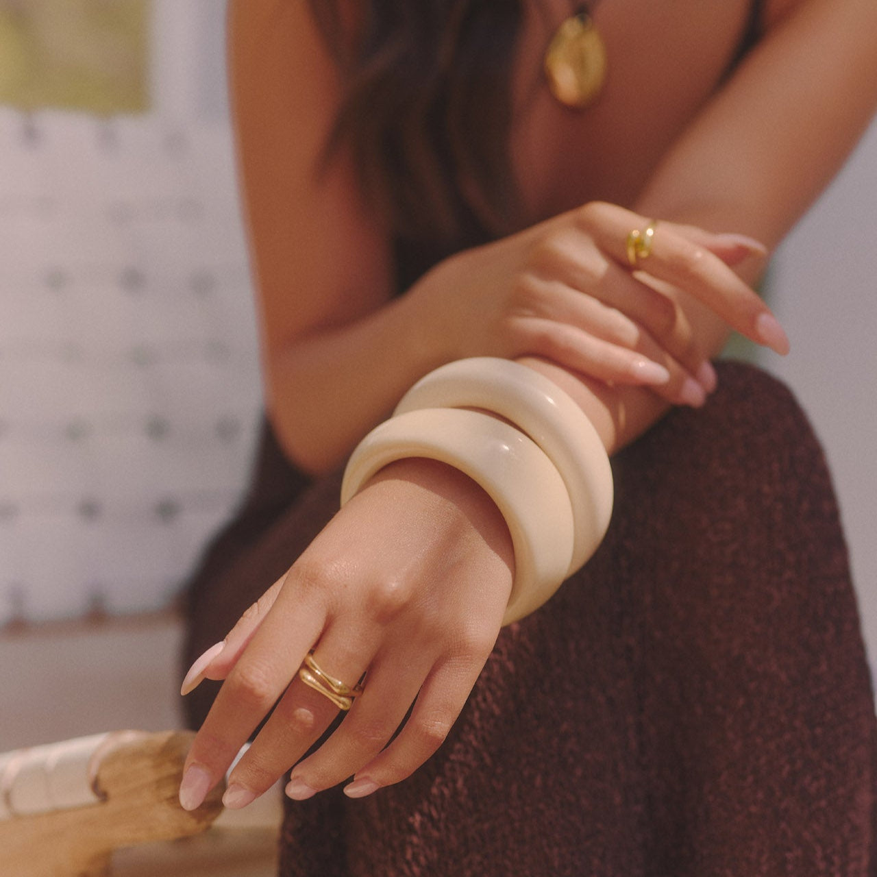 CASHEW ROUNDED BANGLE