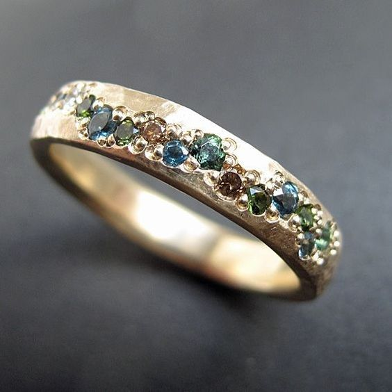 Vintage Gold Ring with Colour touched Diamond
