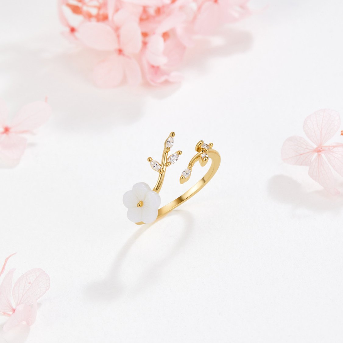 Summer White Blossom Ring